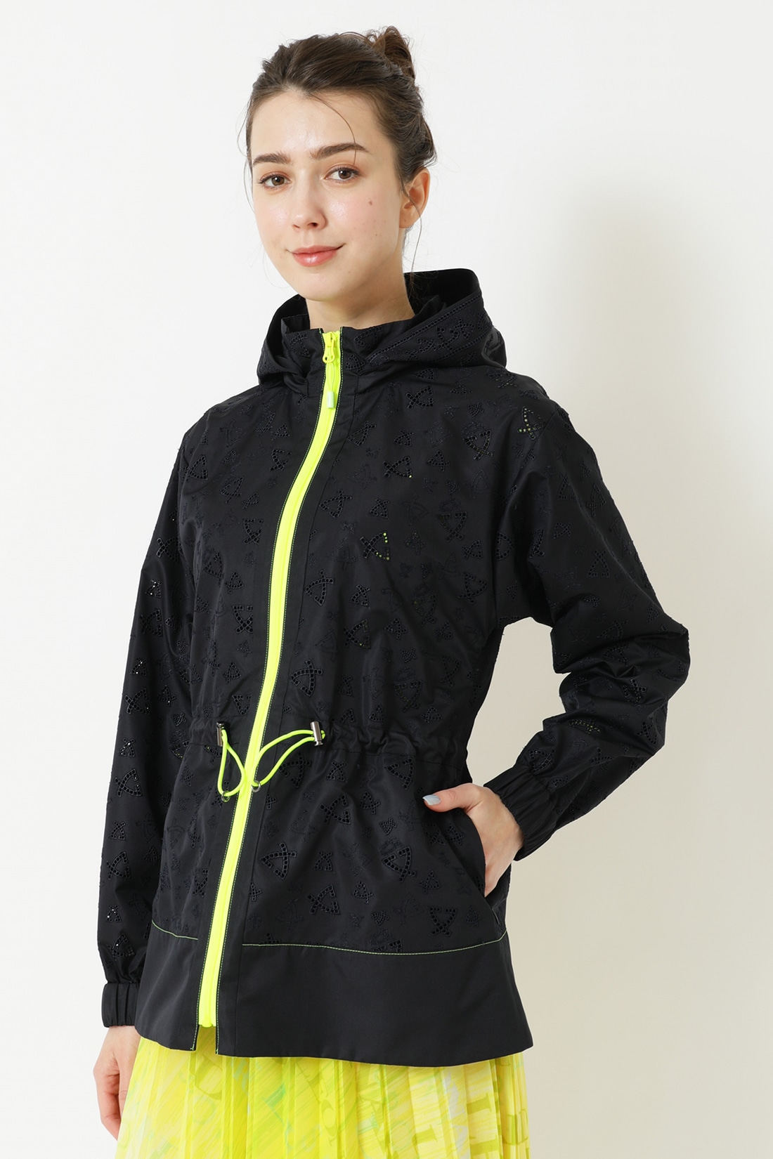 レオナールウィンドブレイカー