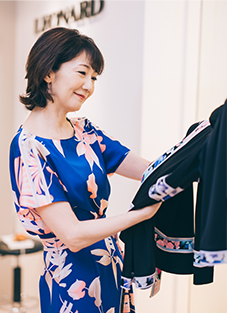 向井亜紀さんが体験 LEONARD PERSONAL ORDER｜レオナール 公式